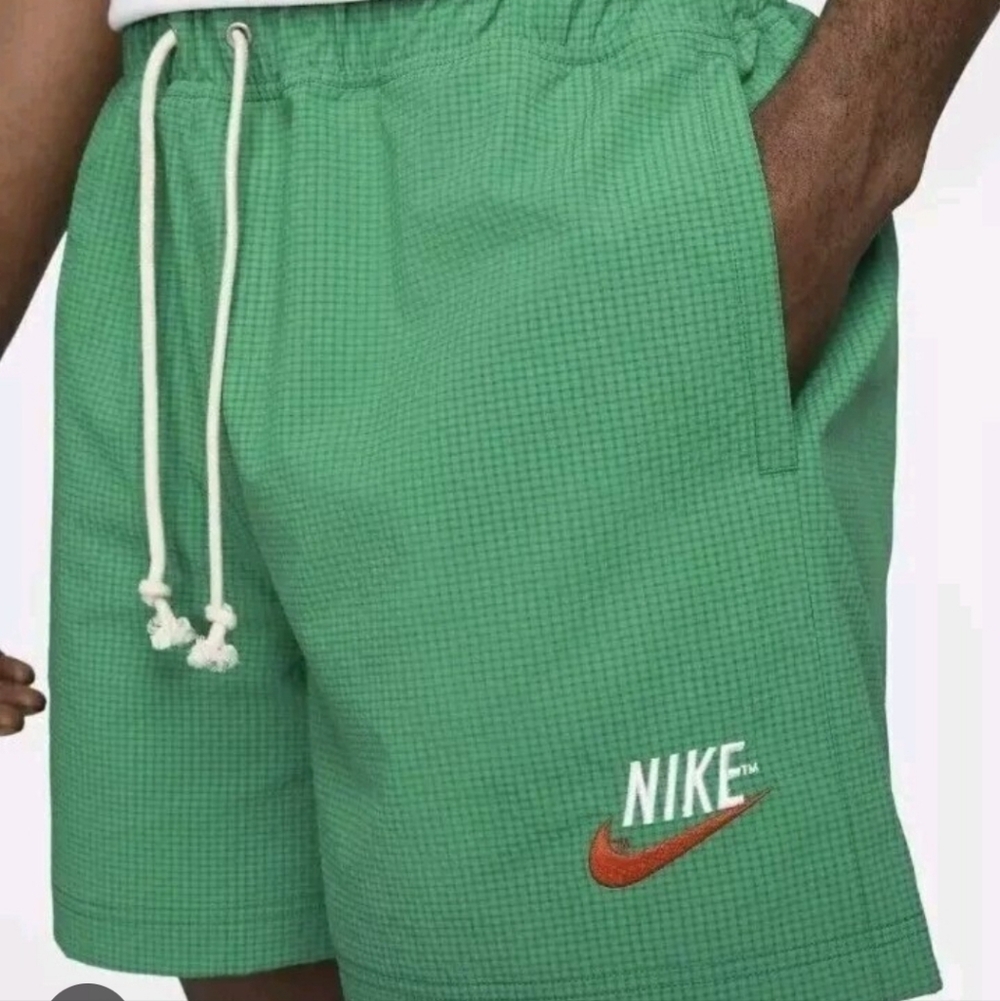 Nike Sportswear Lined Athletic Shorts Size XL Green